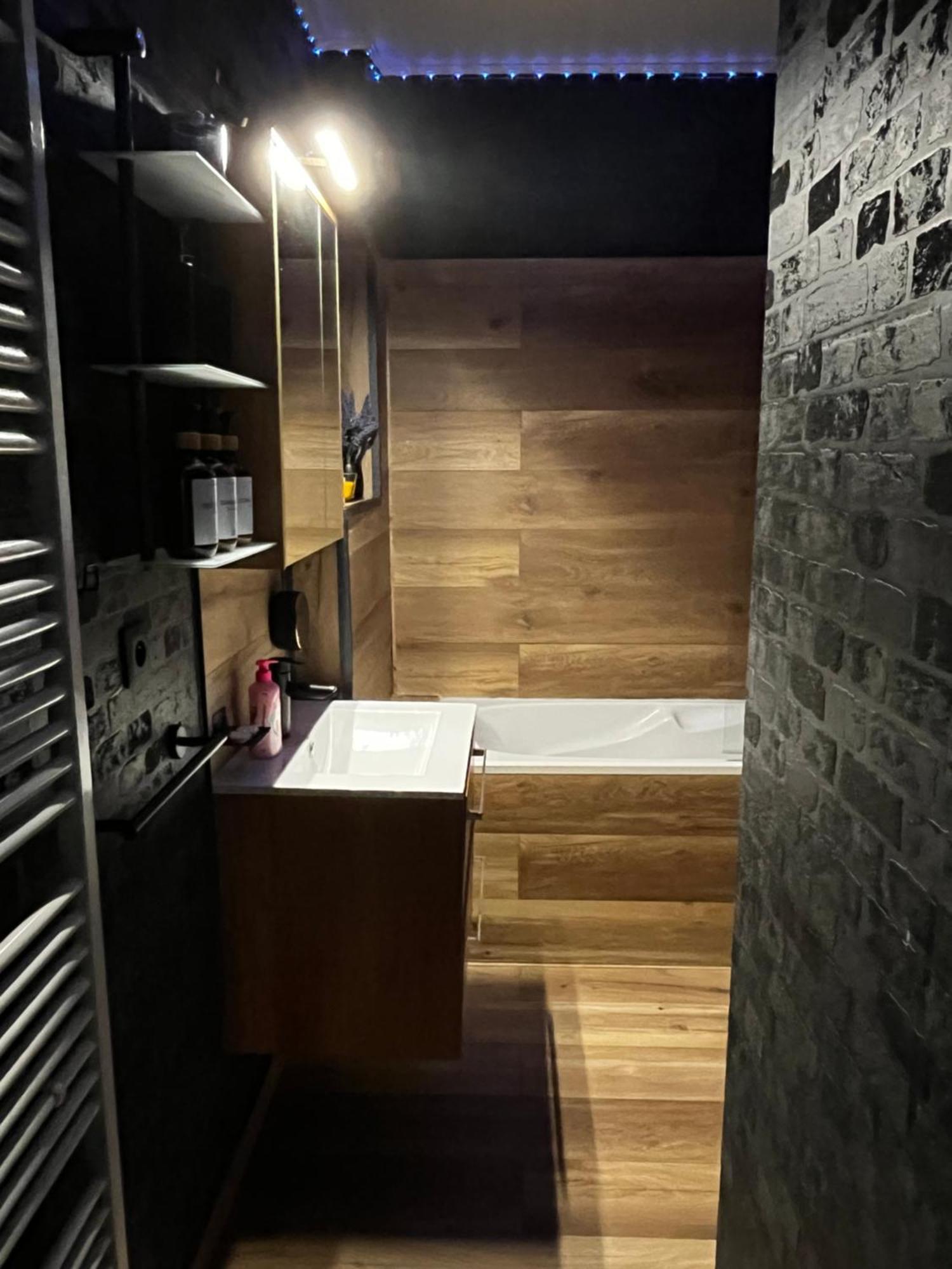 Monfas Apartment Provence In 布拉格 外观 照片