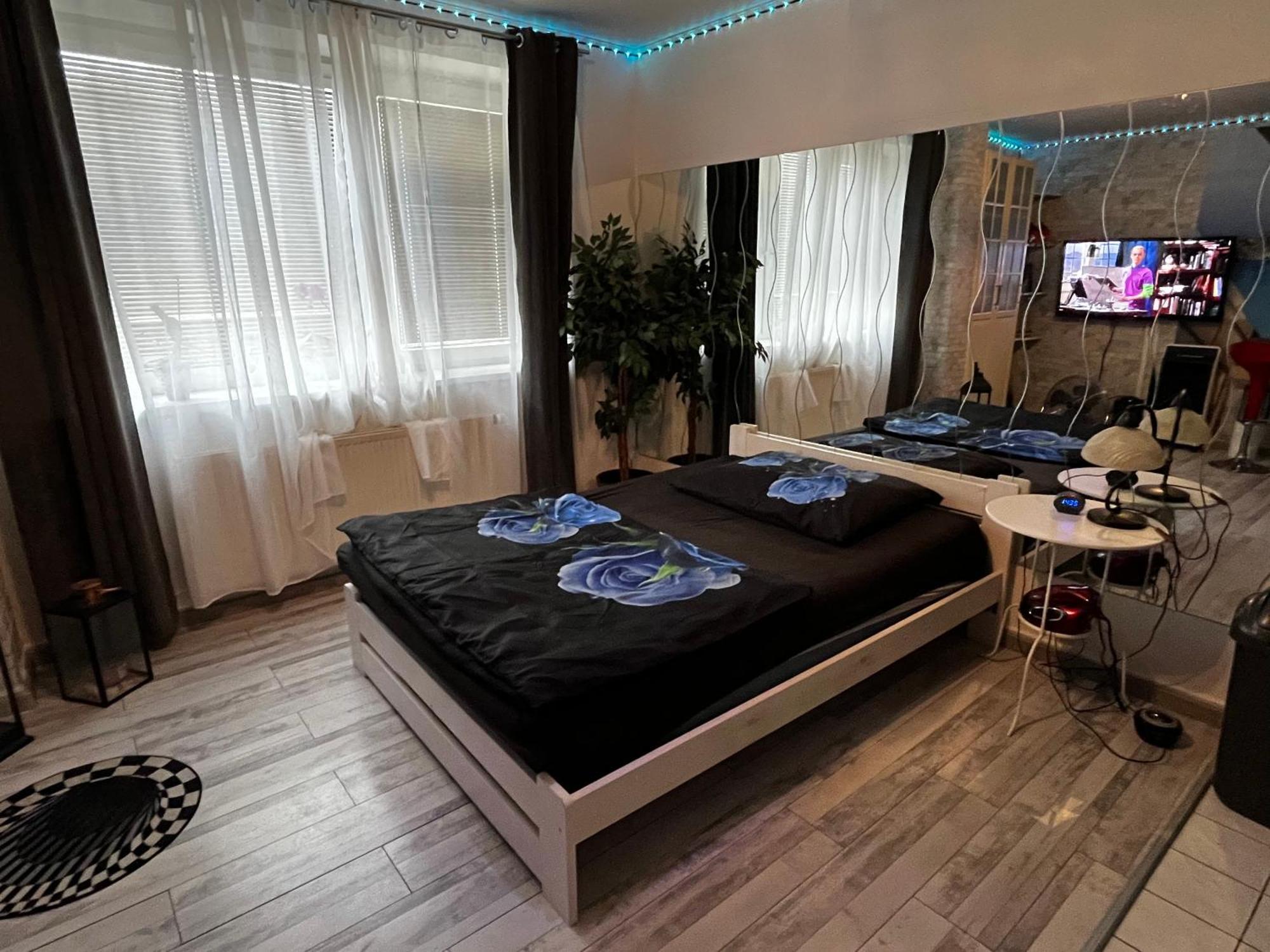 Monfas Apartment Provence In 布拉格 外观 照片